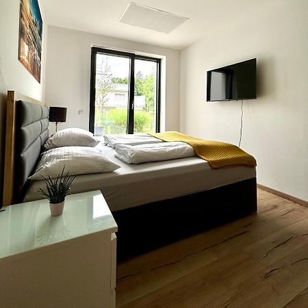 Schoene Wohnung Mit Terrasse Und Parkplatz فيلدين ام ورثرسي المظهر الخارجي الصورة