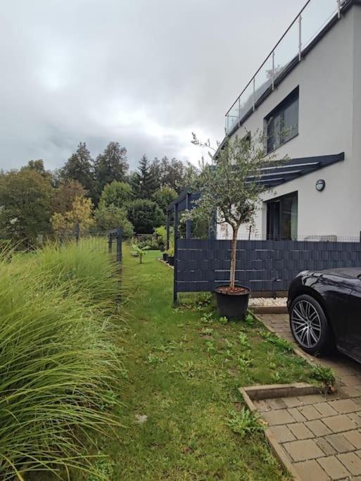 Schoene Wohnung Mit Terrasse Und Parkplatz فيلدين ام ورثرسي المظهر الخارجي الصورة