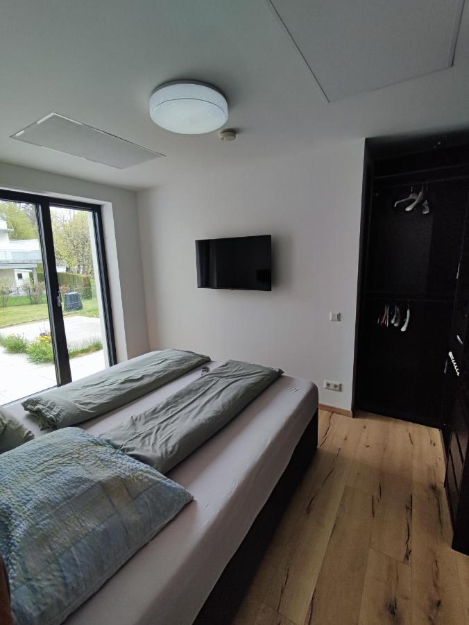 Schoene Wohnung Mit Terrasse Und Parkplatz فيلدين ام ورثرسي المظهر الخارجي الصورة