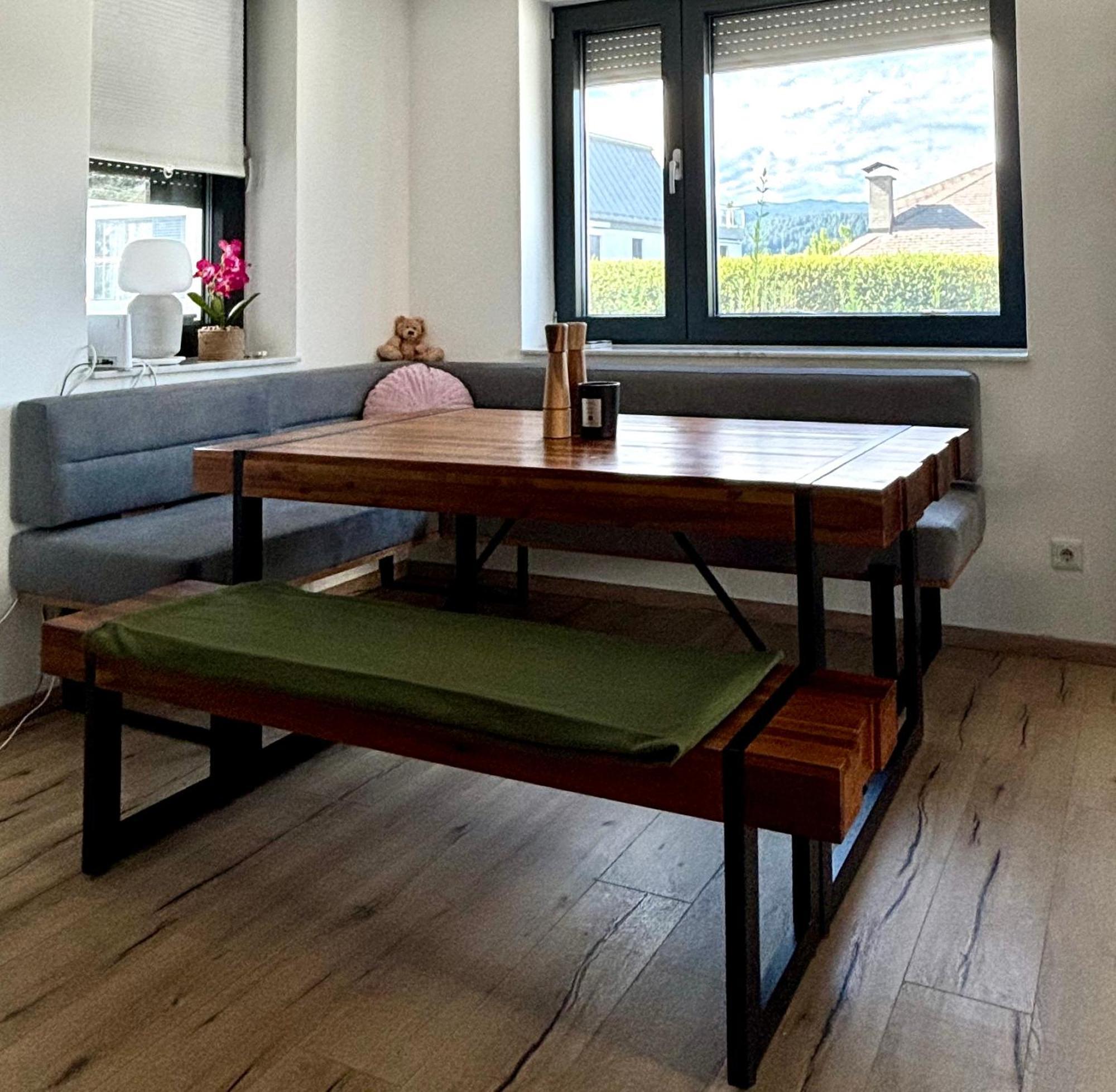 Schoene Wohnung Mit Terrasse Und Parkplatz فيلدين ام ورثرسي المظهر الخارجي الصورة
